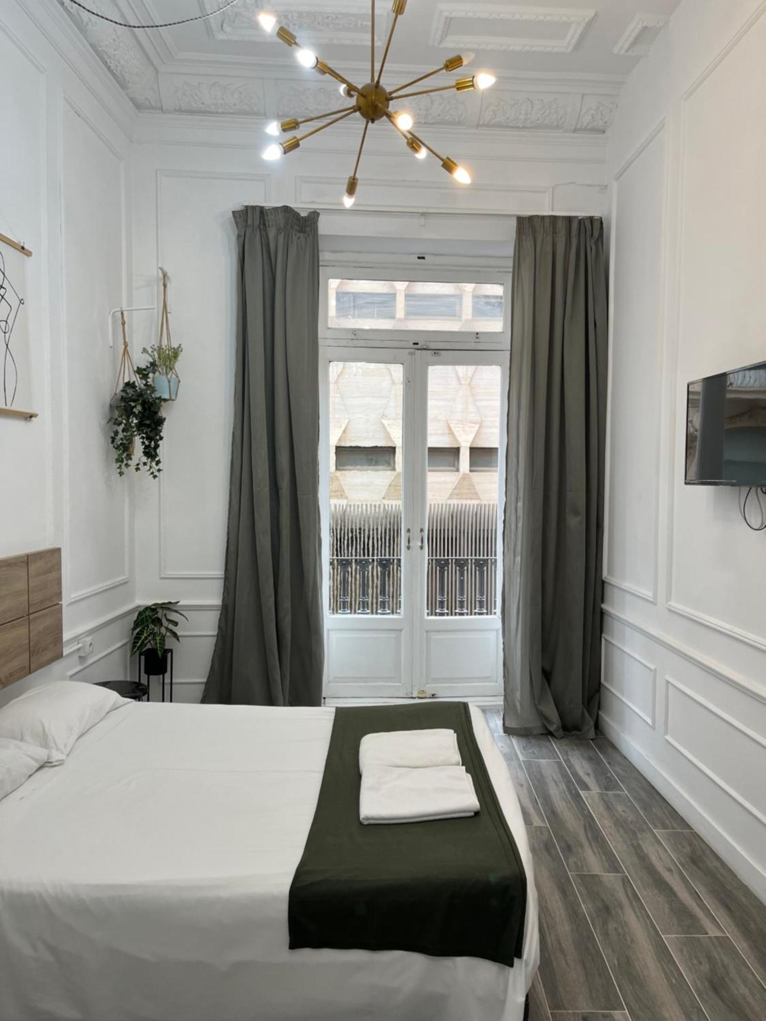 Star Home Valence Extérieur photo
